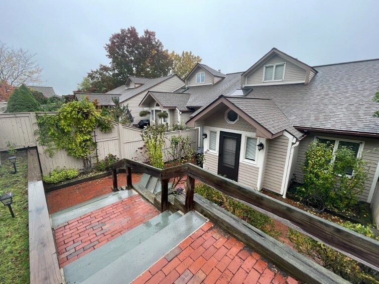 Primary Photo - 69 Algonquin Rd