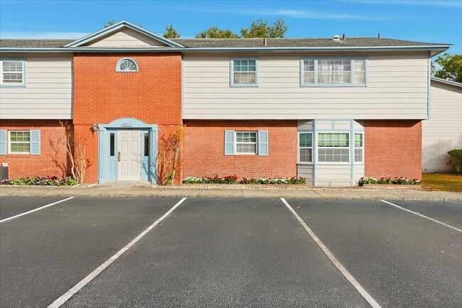 Photo - 3011 George Mason Ave Apartment