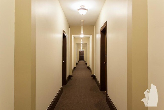 Foto del edificio - 635 W Barry Ave