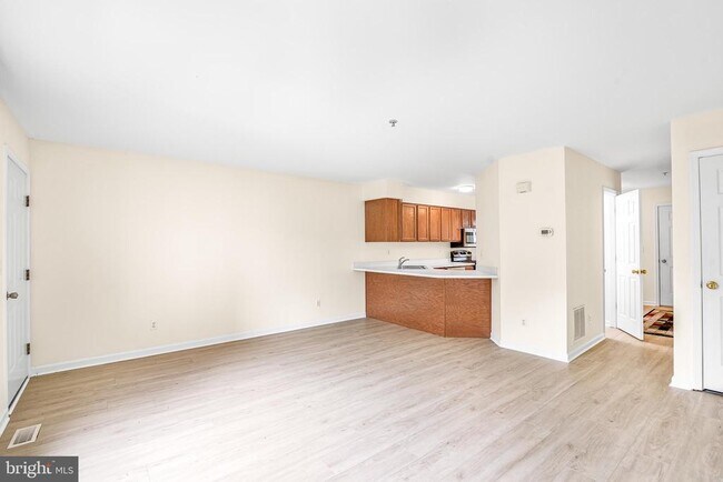 Foto del edificio - 217 E Dover St