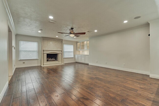 Foto del edificio - 3518 Blue Cypress Dr