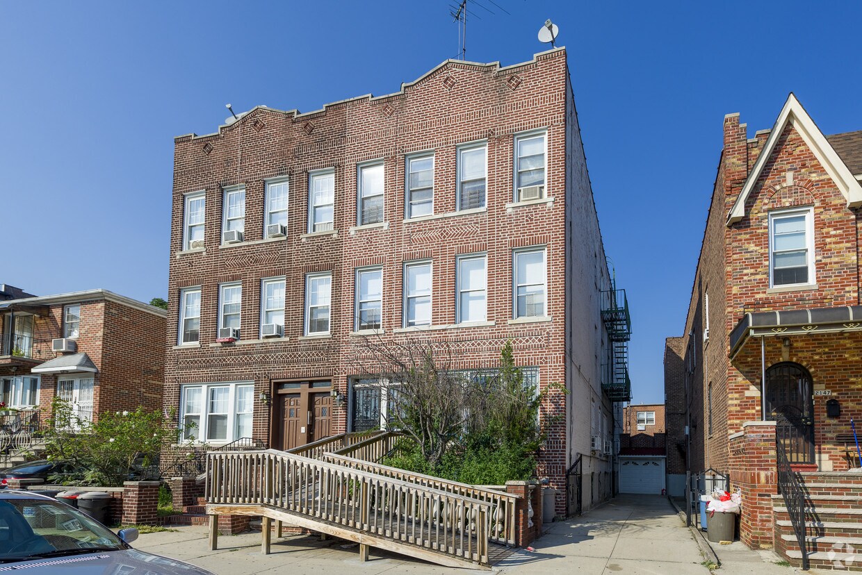 Primary Photo - 2145 85th St