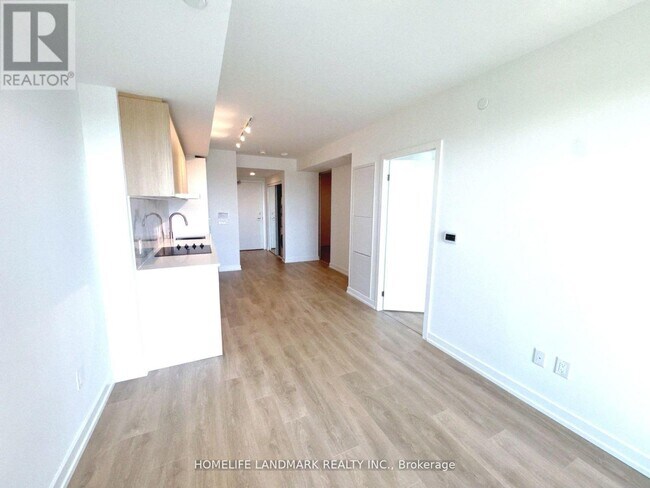 Photo du bâtiment - 1100 Sheppard Ave W