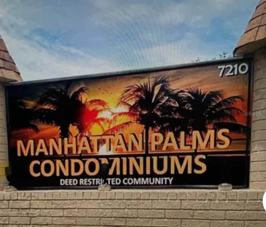 Foto principal - 7210 N Manhattan Ave