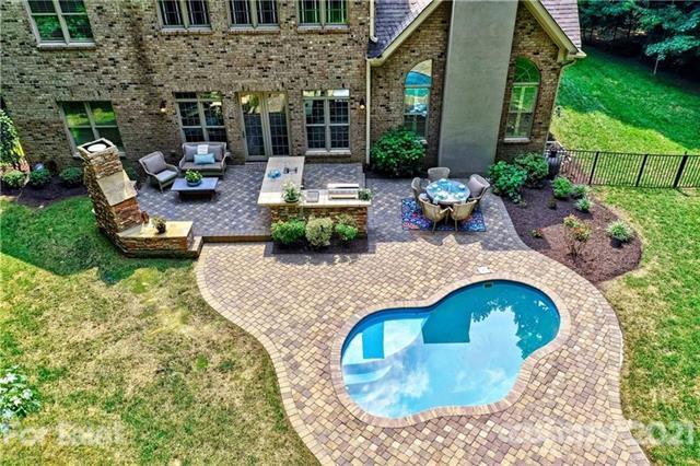 Foto del edificio - 3030 Ashford Glen Dr