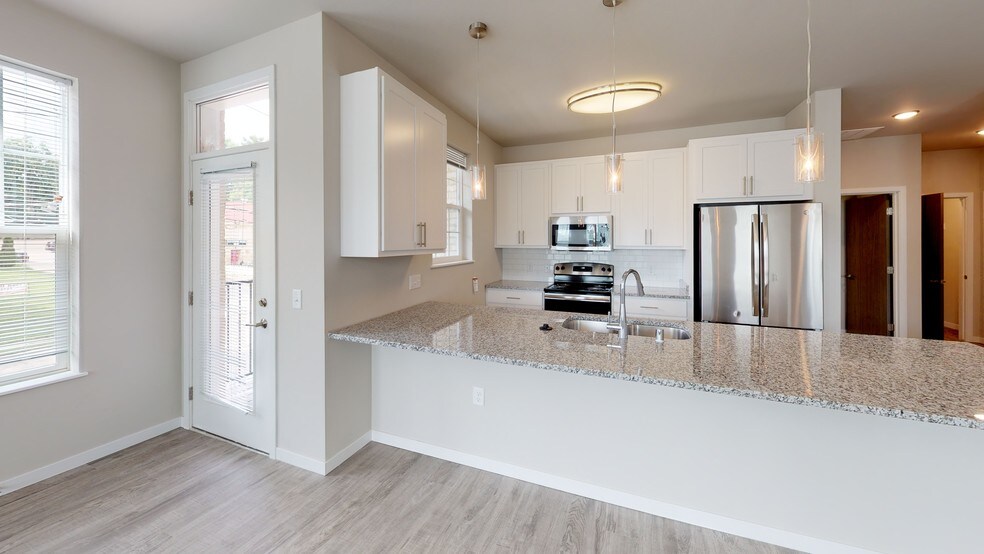Stagecoach Trail Apartments