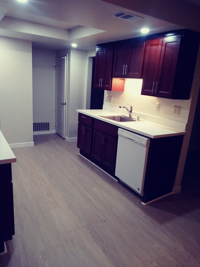 Foto del edificio - 417 Glacier Dr