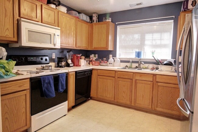 Building Photo - NEW PHOTOS COMING SOON!! 3bd/2ba Hope Valley Home With Fenced-In Backyard!