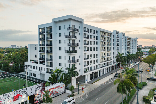 Altis Pequeña Habana - Altis Little Havana Apartments