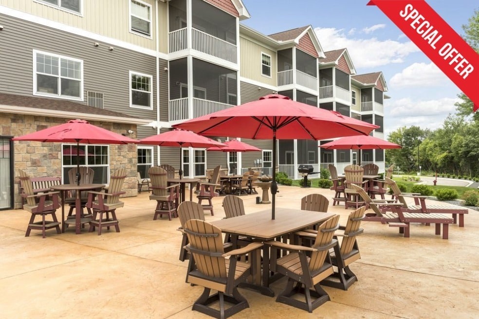 The Estates at Arbor Oaks Apartments in Andover, MN