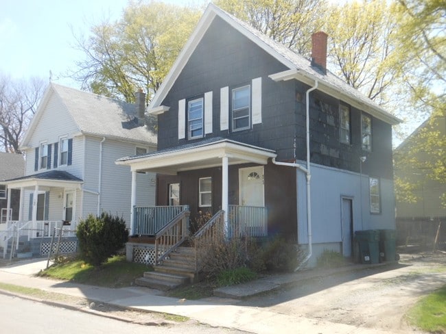 Building Photo - 106 Quincy St
