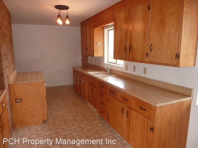 Building Photo - 3 br, 2 bath House - 165 Sunrise Avenue