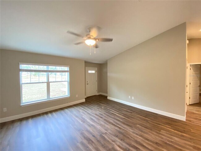 Foto del edificio - 207 Locust Ln Dr