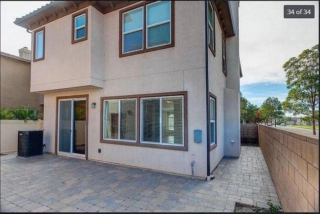 Building Photo - 329 Kiawah River Dr