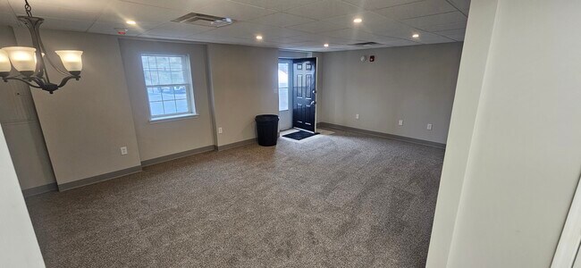 Entrada - 2605 Durham Rd