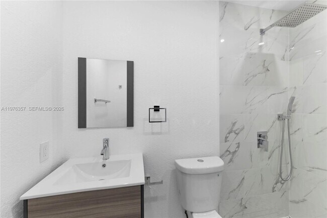 Foto del edificio - 840 SW 105th Ave