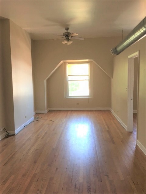 Building Photo - 2337 N Bosworth Ave