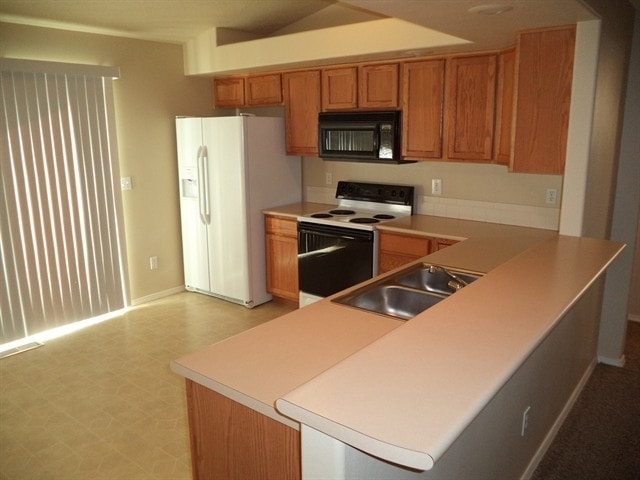 Building Photo - 1330 N Andrew Dr