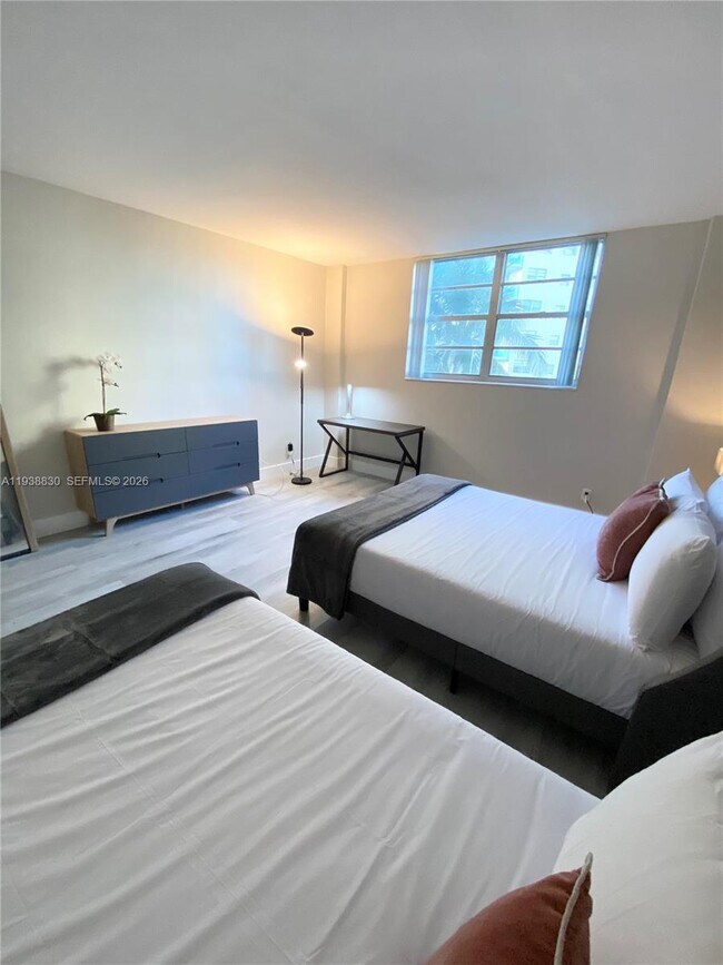 Foto del edificio - 4001 S Ocean Dr