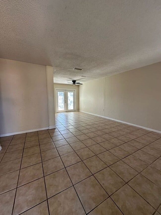 Building Photo - 508 Chateau Cir