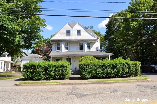 Building Photo - 522 Watertown St