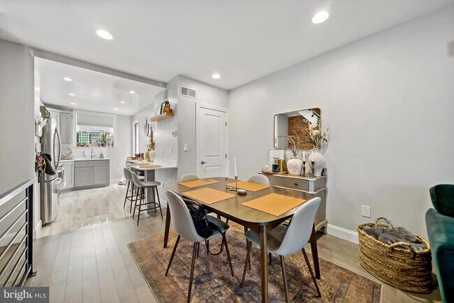 Foto del edificio - 1225 Tree St