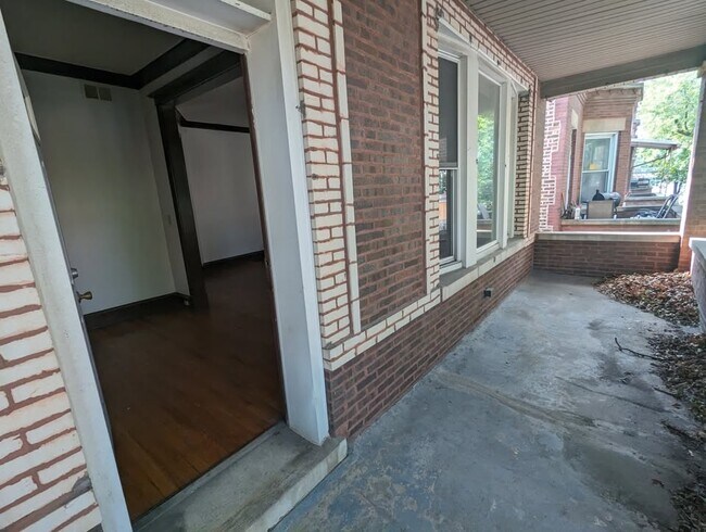 Building Photo - 6215 S Eberhart Ave