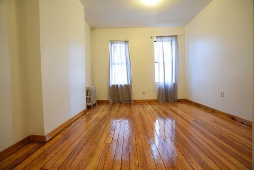 Foto principal - 29 Furman Ave