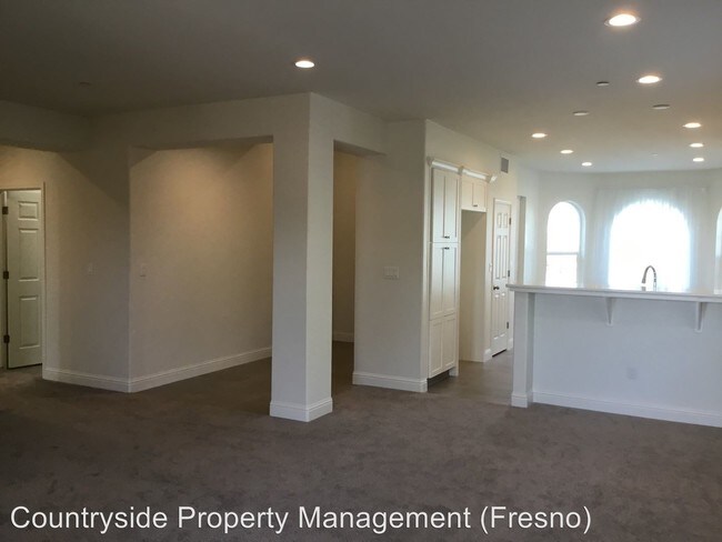 Building Photo - 3 br, 2 bath House - 3938 Robinson Avenue