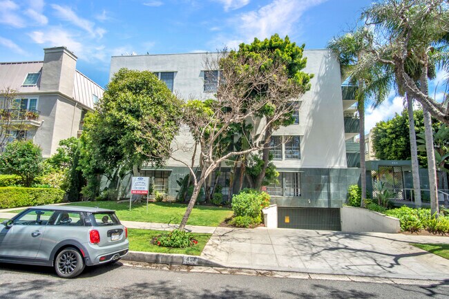 Foto del edificio - 454 N Oakhurst Dr