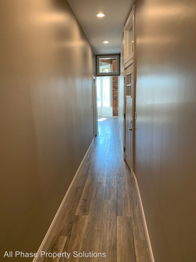 Foto del edificio - 129 N 6th St