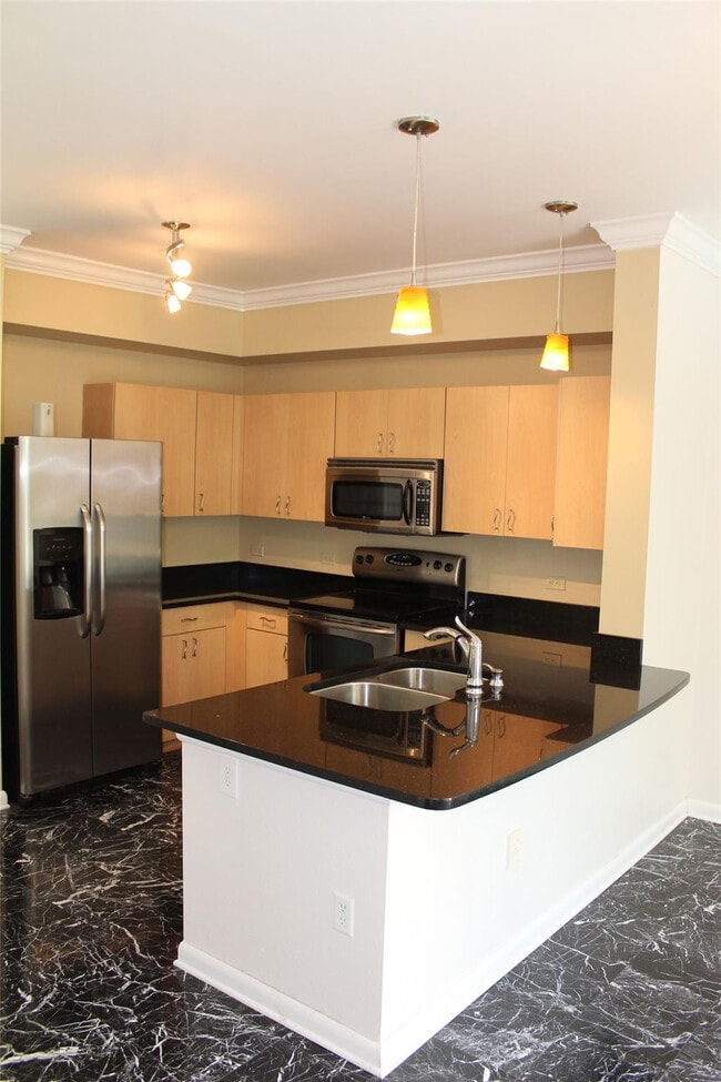 Foto del edificio - 533 NE 3rd Ave