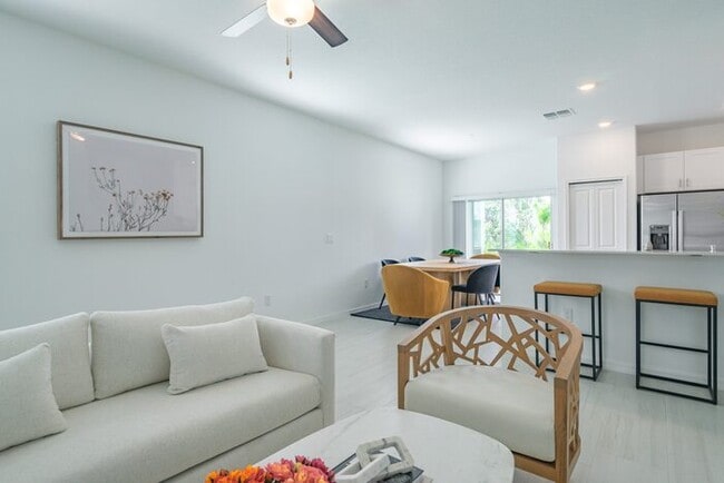 Building Photo - 5039 Capri Hbr Dr
