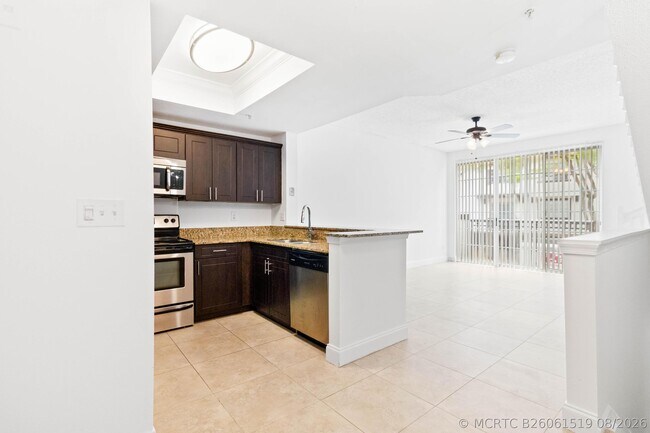 Foto del edificio - 20889 St Andrews Blvd