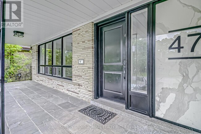 Photo du bâtiment - 47 Waterloo Ave