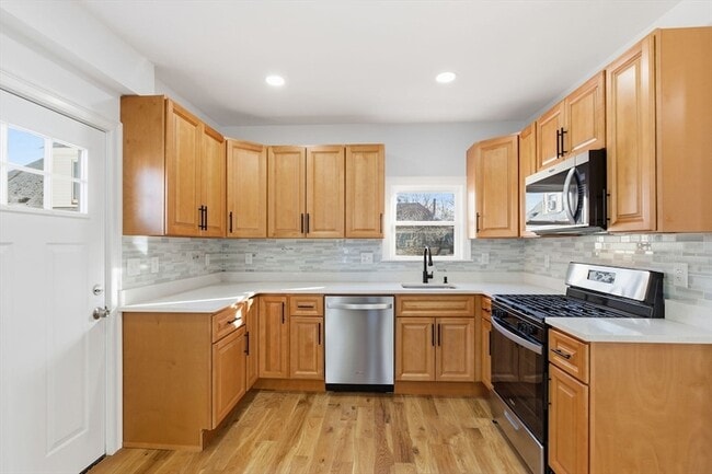 Building Photo - 438 Talbot Ave