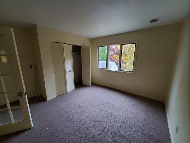 Bedroom 3 - 109 S Wisner St