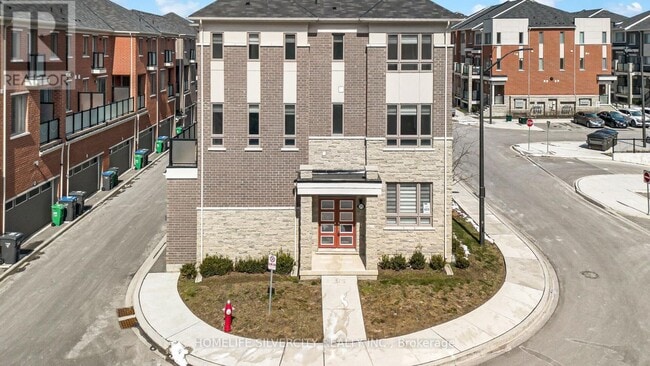 Building Photo - 270-270 Lagerfeld Dr