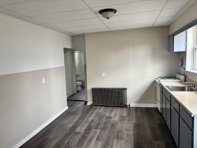 Building Photo - 225 Essex St