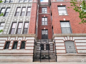 Building Photo - 5132 S Drexel Ave