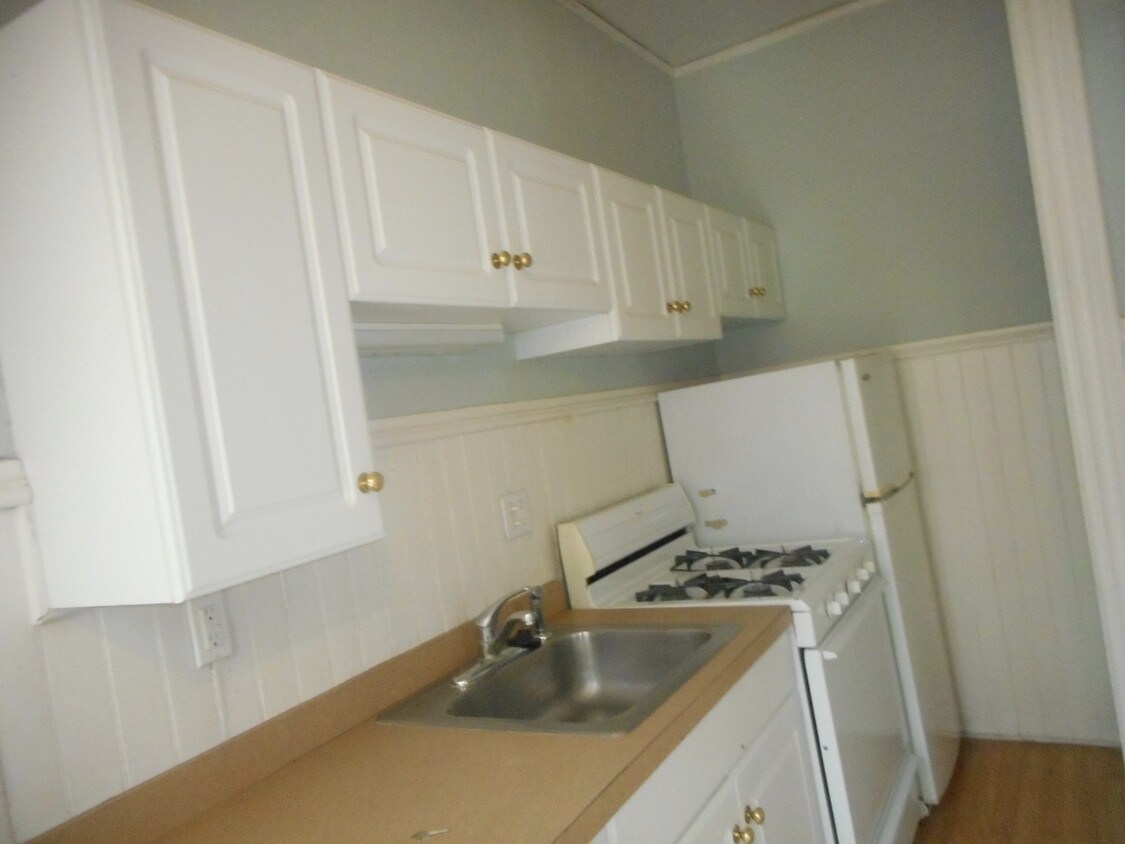 Primary Photo - 126 Madison Ave SE
