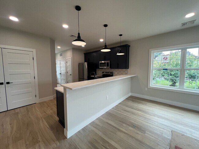 Building Photo - 2232 S 11th St