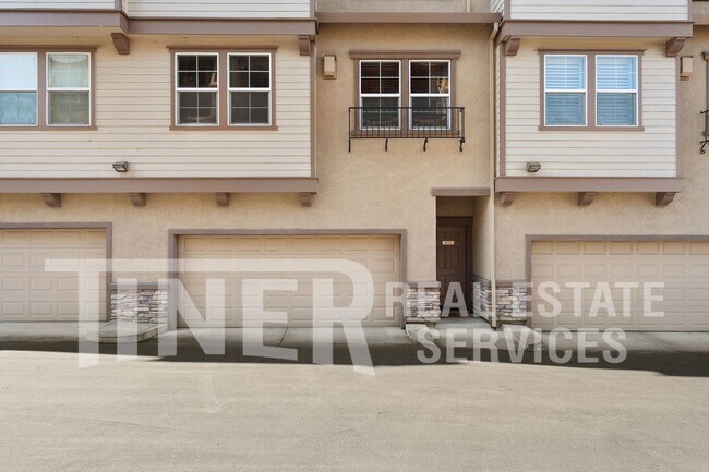 Building Photo - 6550 Hearthstone Cir