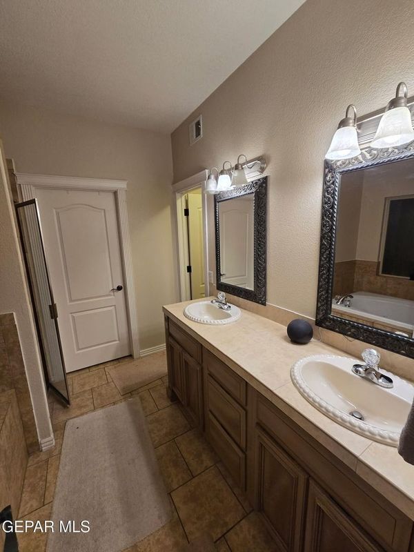 Foto del edificio - 3713 Star Beach Ln