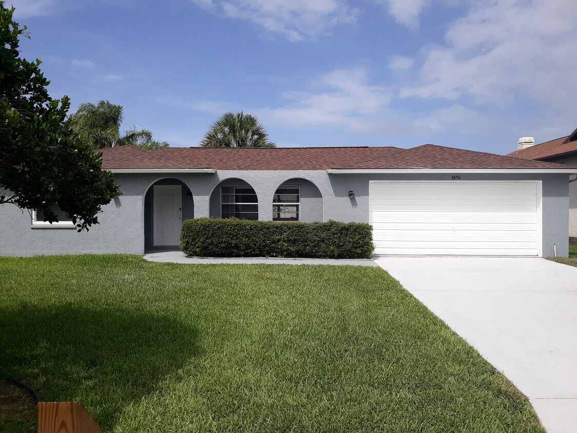 Primary Photo - 3856 Topsail Trl