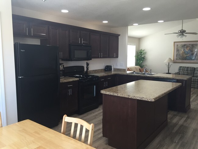 1324 Kitchen - Indian Meadows