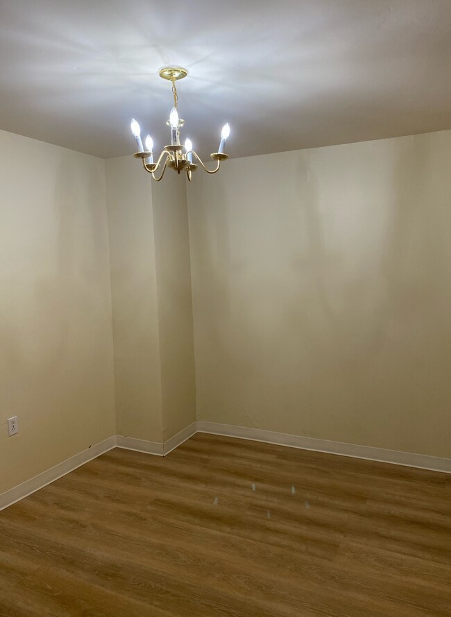 Foto del edificio - 528 Scotland Rd