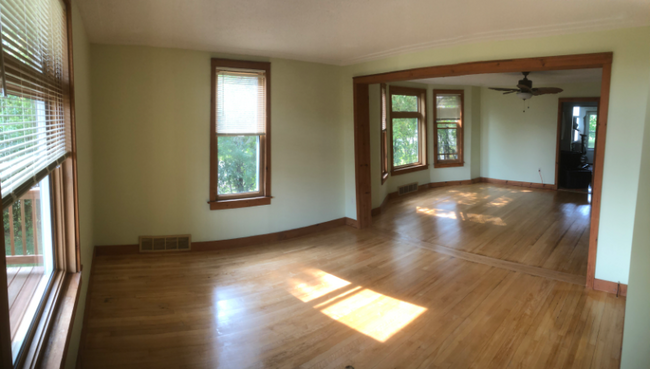 Foto del edificio - 701 E 8th St