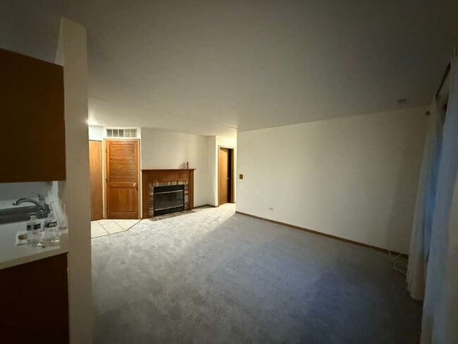 Foto del edificio - 320 Newport Ln