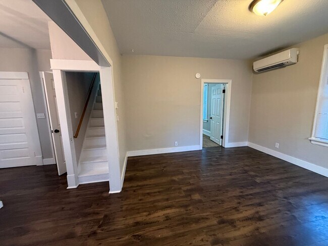 Foto del edificio - Monroe 1 Bedroom Home